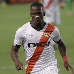 Advíncula y Morro no viajan con el Rayo y ultiman sus salidas