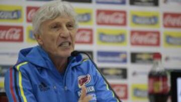 El t&eacute;cnico de la Selecci&oacute;n Colombia durante la rueda de prensa antes del juego ante Argentina.