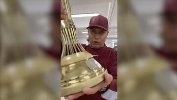 Hern&aacute;n Torres dedica t&iacute;tulo a los padres hinchas del tolima