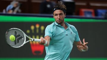 Arthur Rinderknech, contra Daniil Medvedev en Shanghái.