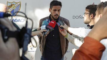 Recio, atendiendo a los medios antes del almuerzo de Navidad del Málaga.