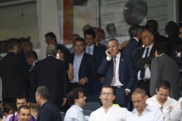 Gran ambiente en el palco del Bernabéu. 