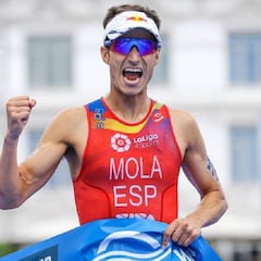 Mola vuela en Hamburgo y da una estocada a la general