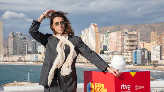 Quién es Lucas Bun, el artista que dedica su canción ‘Te escribo en el cielo’ a su madre para intentar ganar el Benidorm Fest