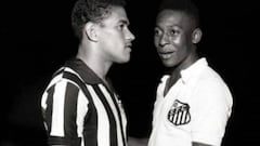 Garrincha y Pel&eacute;, con el Botafogo y el Santos, en el Trofeo Teresa Herrera de 1959.