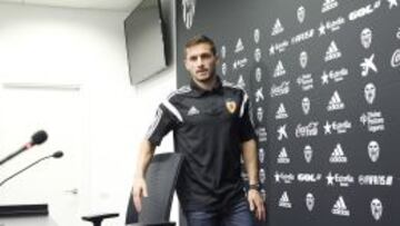 Pablo Piatti en rueda de prensa