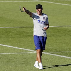 Simeone: "Tengo la cabeza muy dura, por eso volví al Atlético"