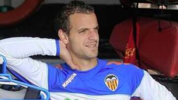 Soldado entrena al margen a dos días del Valencia - Barça