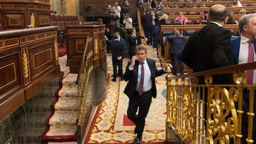 El presidente del PP, Alberto N¨²?ez Feij¨®o, durante una sesi¨®n plenaria, en el Congreso de los Diputados, a 30 de octubre de 2024, en Madrid (Espa?a). El PSOE defiende hoy en el Congreso una iniciativa con la que urge a que las comunidades y ciudades aut¨®nomas pongan una mayor vigilancia sobre los alojamientos tur¨ªsticos irregulares y a que lancen campa?as informativas y de concienciaci¨®n para desincentivar su uso. Adem¨¢s, han tratado temas como el ¡®caso Errej¨®n¡¯ y han guardado un minuto de silencio por las v¨ªctimas de la DANA.
30 OCTUBRE 2024;PISOS;TURISTICOS;
Eduardo Parra / Europa Press
30/10/2024