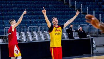 Darío Brizuela, escolta de la Selección, alegre durante un entrenamiento de la Selección previo al Eurobasket 2025.