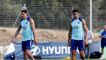 Gim¨¦nez y Savic, durante un entrenamiento en Los ?ngeles de San Rafael.