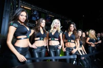 Las chicas de Monster estuvieron acompañando a los pilotos de motociclismo durante el pasado Gran Premio de Francia.