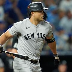 Giancarlo Stanton pone a los Yankees a un paso Serie de Campeonato de la Americana