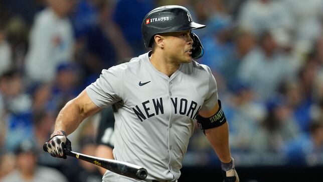 Giancarlo Stanton pone a los Yankees a un paso Serie de Campeonato de la Americana