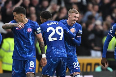 Palmer le devolvió la ventaja al Chelsea después de bombearle el esférico al guardameta y se fue a festejar con Enzo Fernández y Wesley Fofana.
