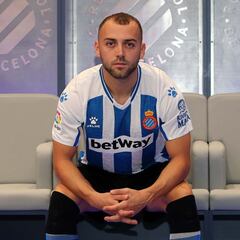 El progreso de Keidi Bare añade más madera al mediocampo