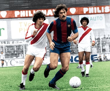 Para muchos de los barcelonistas nacidos en los años 60, el mejor defensa de la historia del club. Un ídolo por su capacidad física, su sobrenombre lo dejaba bien claro: ‘Tarzán’. Nacido en Ceuta, destacó en el Cádiz y el Real Madrid y Barcelona pugnaron por su fichaje que se acabó llevando el club culé gracias al ojo de Rodri y a las gestiones de Domingo Balmanya. En el Barça fue todo un referente y fue adorado por la afición. Uno de los héroes de la final de la Recopa que jugó con la clavícula rota y de la Recopa ganada al Stamdard de Lieja en el 82. Ese año, Antonio Olmo, otro de los grandes centrales del Barcelona, fue titular y él únicamente jugó ese partido aquella temporada y se fue del campo sin celebrar el título al estar enfrentado con Udo Lattek. Con la llegada Menotti mejoró con el balón y en capacidad ofensiva y siguió inamovible en el eje de la defensa hasta ser el jugador con más partidos jugados en su época hasta que le superaron los aviones recientes de Xavi, Iniesta, Puyol y Messi. 