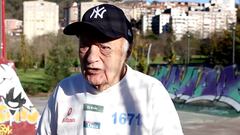 Un skater vasco de 88 años causa sensación en todo el mundo