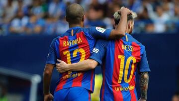 Messi felicita a Rafinha.