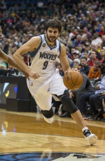 Ricky Rubio perdió el duelo de bases con Lowry.