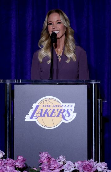 Jeanie Buss, propietaria mayoritaria de los Angeles Lakers.