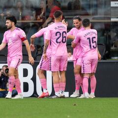 La remontada del Eldense tiene en vilo a cinco equipos