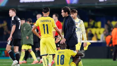 10/12/25 PARTIDO CHAMPIONS LEAGUE JORNADA 6
VILLARREAL - COPENHAGUE COPENHAGEN
FIN DE PARTIDO TRISTEZA SALUDO PAPE GUEYE MARCELINO