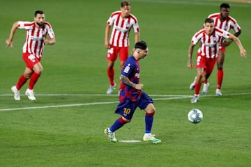 Messi reaches 700 career goals