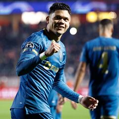 Evanilson hunde al Amberes