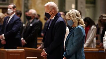 Obispos de USA votaron a favor de continuar con un proceso que podría retirar la comunión a políticos que apoyen el aborto, incluido el presidente Biden.