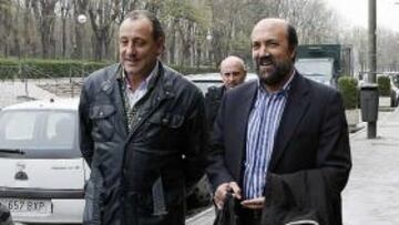 <b>UNIDOS. </b>Fermín Cacho y Vicente Añó, ayer.