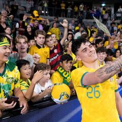 Alexander Robertson dice adiós: debuta con Australia