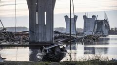 KHERSON, UKRAINE - NOVEMBER 14: Antonovski Bridge, which is allegedly demolished to stop Ukrainian forces from crossing the Dnieper River as Russian forces withdrew to its left side of the river, is seen after Russian retreat from Kherson, Ukraine on November 14, 2022. The only transportation road from Kherson to Crimea was the Antonovski Bridge. (Photo by Metin Aktas/Anadolu Agency via Getty Images)