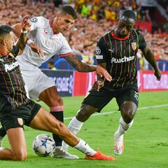 Deiver Machado debuta en Champions con empate ante Sevilla