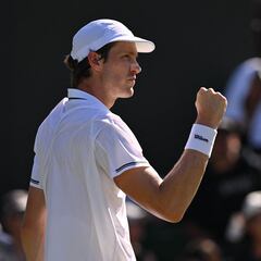 Jarry es el orgullo de Sudamérica en Wimbledon: ¡vuelta al Top 100 y nuevo número uno de Chile!