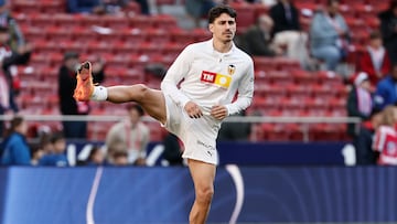 MADRID (ESPAÑA), 13/12/2025.- El delantero del Valencia FC, Andre Almeida durante el calentamiento del equipo antes de su enfrentamiento liguero contra el Atlético de Madrid este sábado en el Metropolitano de Madrid. EFE/ Sergio Pérez