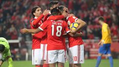 El mexicano apenas jug&oacute; nueve minutos en la victoria de su equipo 3-1 ante el Estoril. El atacante acumula 12 partidos sin ser titular en un partido.