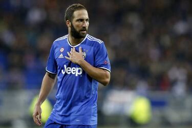 Higuaín to face Napoli for first time since Juventus move