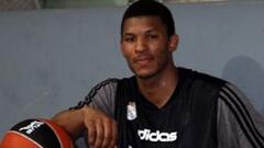 El 50,7% de los fichajes blancos no pasó de un año