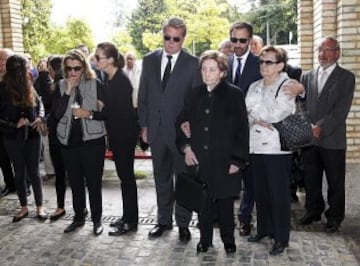 Ignacio Zoco ha recibido hoy el último adiós de sus familiares, amigos y personalidades del fútbol en el entierro celebrado en Pamplona.