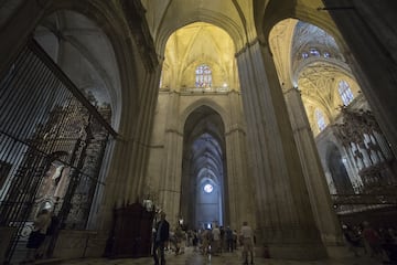 La Catedral de Sevilla preparada para la boda de Sergio Ramos y Pilar Rubio