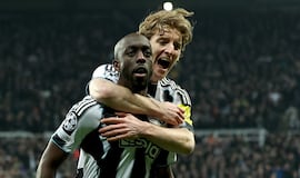 Wissa y Gordon aprovechan los regalos del PSV