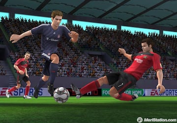 Captura de pantalla - fifa10_wii_barnettatackle_munichvsleverkusen.01.jpg