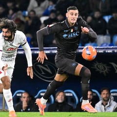 Los penaltis llevan al Nápoles a los cuartos de Copa Italia