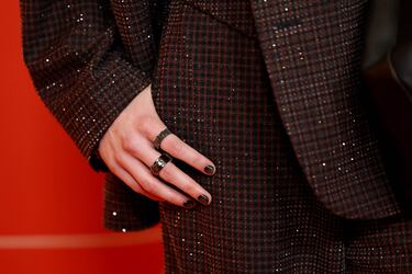 Top Draft prospect Paige Bueckers sparkles on the orange carpet
