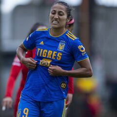 Stephany Mayor: "Hacen falta fuerzas básicas en la Liga MX Femenil"