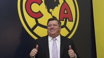 Miguel Herrera, en su presentaci&oacute;n con Am&eacute;rica.