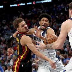 Mavs forward Wood in the sick bay with a fractured thumb