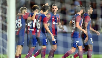 Ferran Torres celebra junto a sus compañeros el segundo gol anotado por el Barcelona ante el Tottenham Hotspur en el Trofeo Joan Gamper.