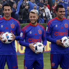 La U presenta a cinco de sus refuerzos y espera sumar más